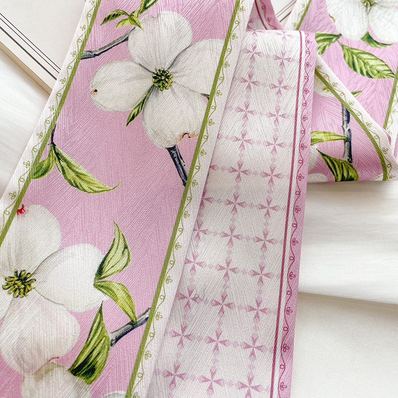 韓国シルクサテンロングスカーフ レディース クリーンダブルフ - Silk Neck Scarf のレビューと価格